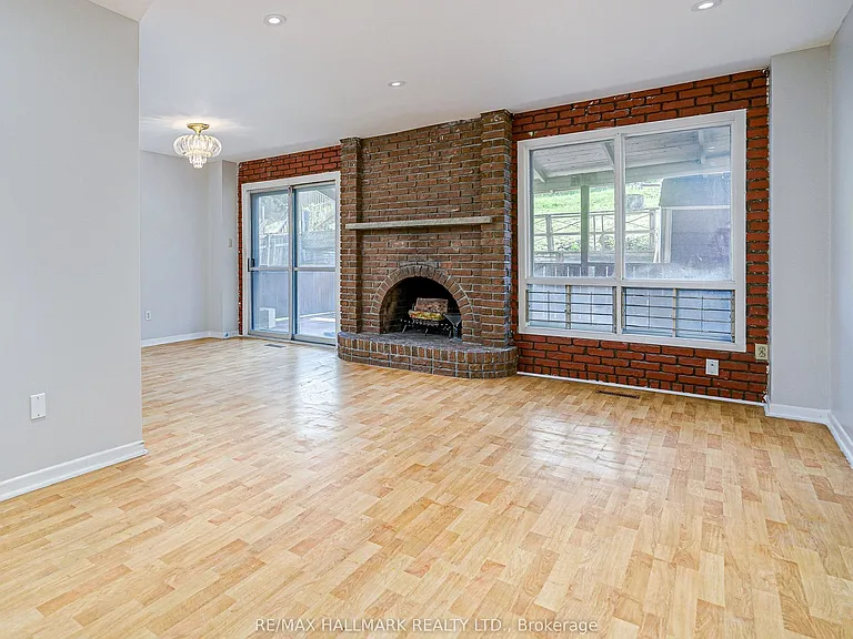 27 Keyworth Trl #UPPER — Photo 11