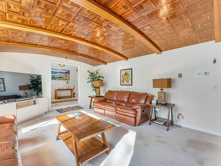 3790 Meadow Wood Rd — Photo 8