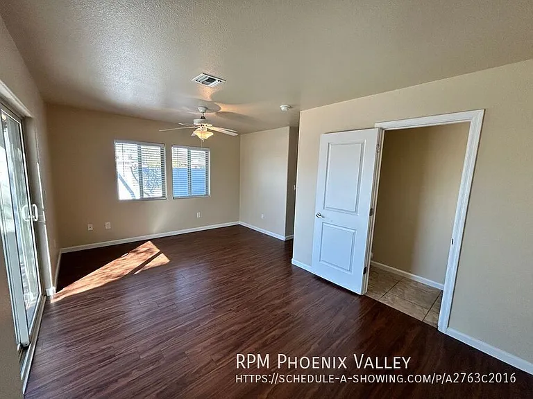 17402 N 19th Ave — Photo 16