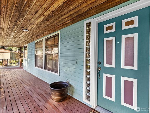 2nd image of 7842 Diagonal Road SE