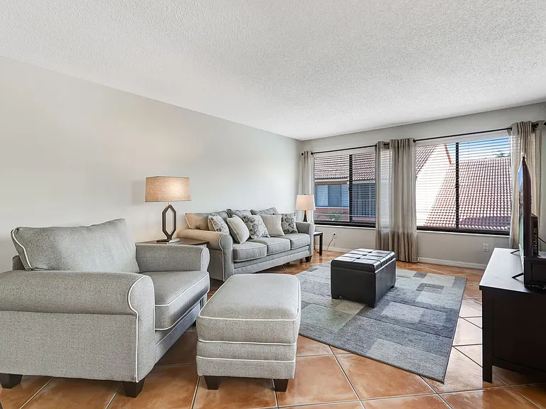 110 Cypress Way E #F8 — Photo 4