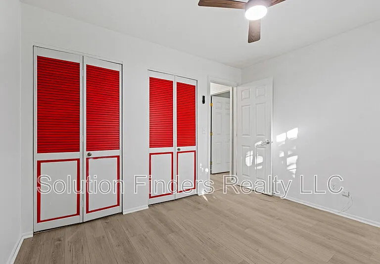 211 Crocker Dr #1 — Photo 16