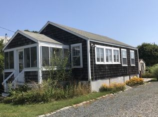 4 Laurel St, Mattapoisett, MA 02739