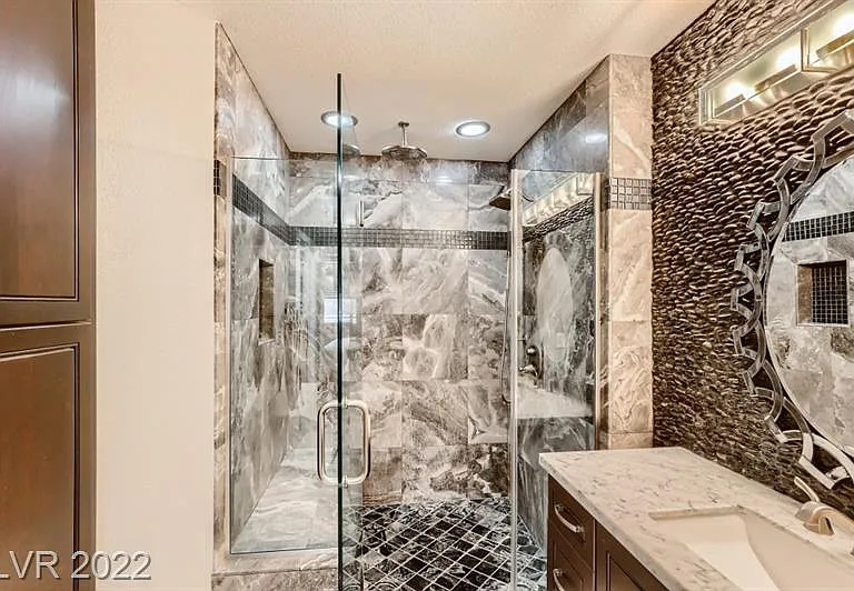 67 E Agate Ave — Photo 9