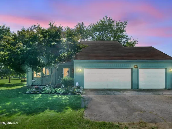8260 Arquette Rd, Oregon, OH 43616