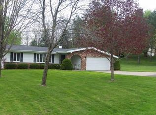 12087 Flint Valley Dr, Burlington, IA 52601