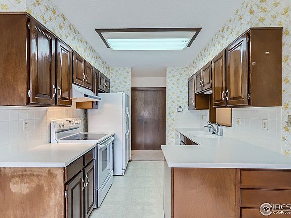 5th image of 3129 Lakeview Cir
