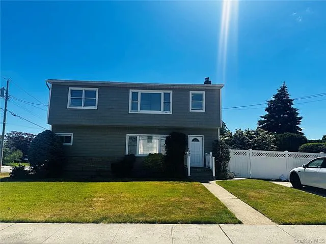 5 bed, 2.0 bath, 1872 sqft, $5,300 — Photo 3