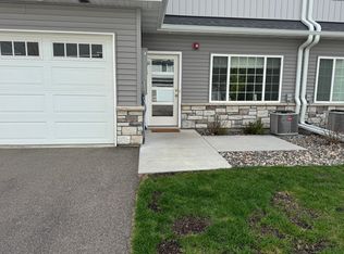 7840 W 145th St, Savage, MN 55378