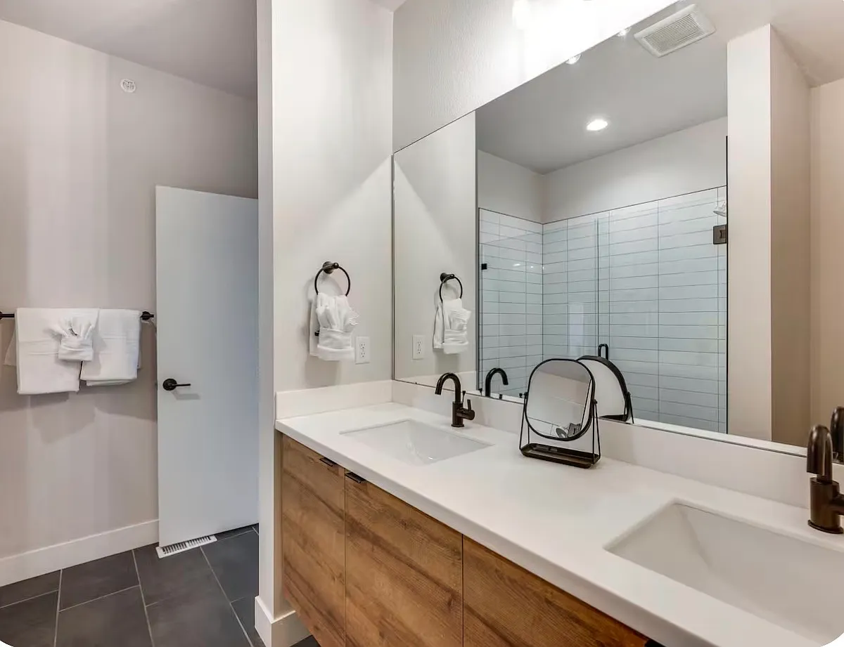 2 bed, 1523 sqft, $3,250 — Photo 1
