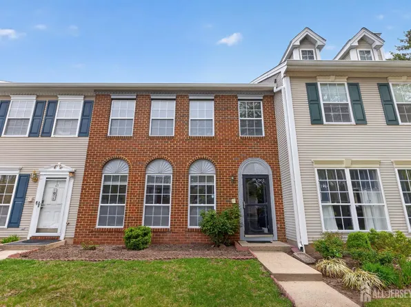 13 Diaz Ct, Franklin Park, NJ 08823
