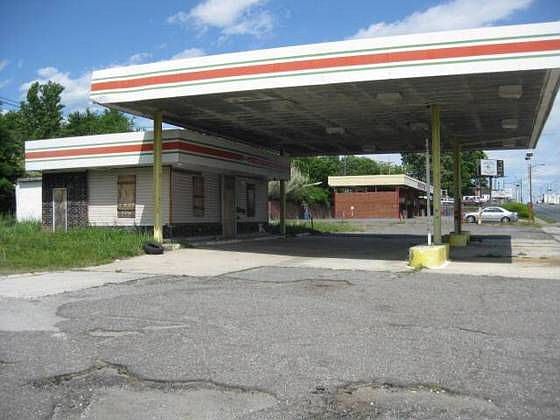 1st image of 1612 W Franklin Blvd