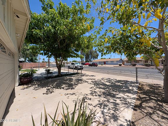 4th image of 7364 N 39TH Avenue
