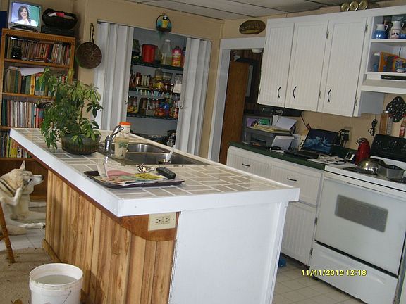 kitchen / pantry