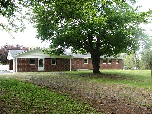 5th image of 3004 Carrollton Pike