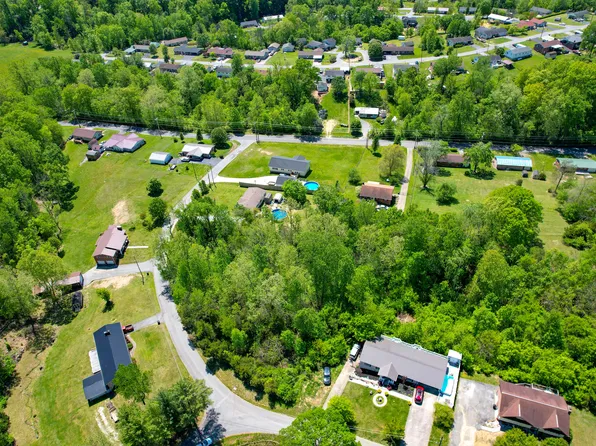 Faulk Ln, Kingsport, TN 37660