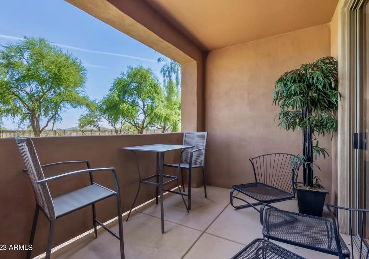Remodeled 2 bedroom 2 bath at the Venu! — Photo 2