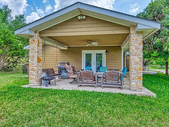3rd image of 110 Twin Springs Dr