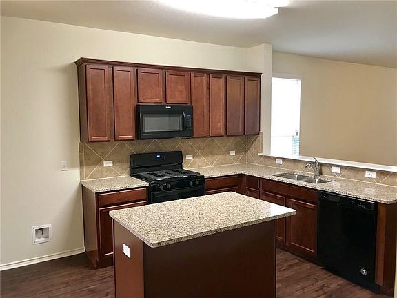 2nd image of 390 Satsuma Dr