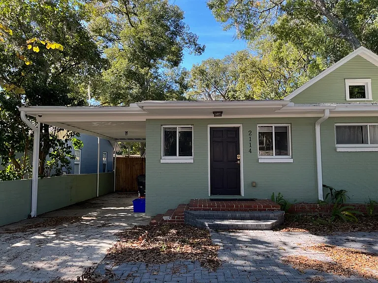 2114 NW 7th Ter — Photo 1