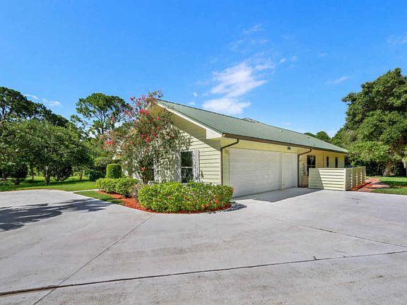 3rd image of 7678 Wexford Way