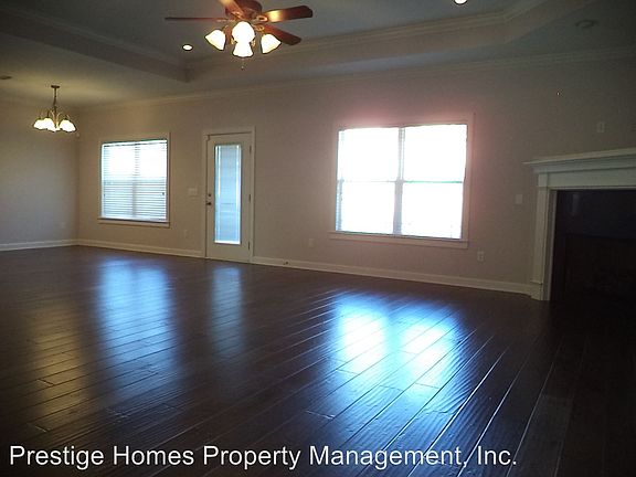 2nd image of 213 Savannah Dr
