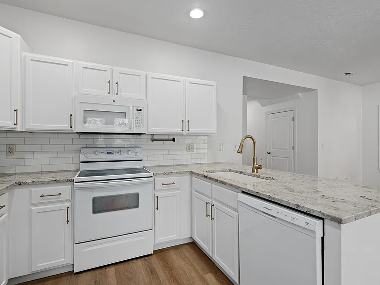 7178 S 420 E — Photo 6