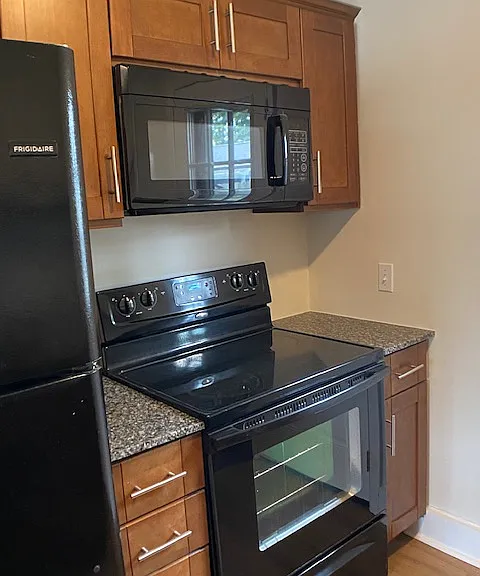 332 Cleveland St #3 — Photo 5