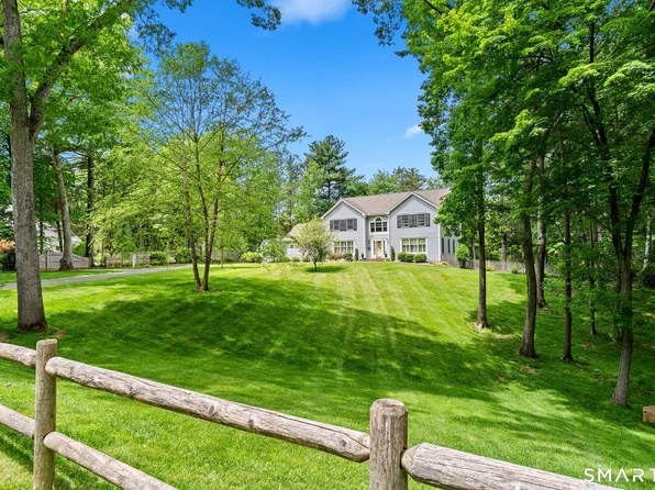 7 Tallwood Lane, Simsbury, CT 06089