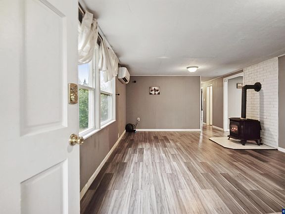 5th image of 27329 Rowell Hill Rd