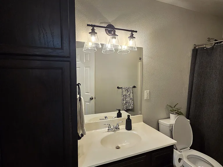 907 SW River Rock St — Photo 19