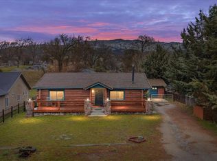23971 Coral Springs Ln, Tehachapi, CA 93561