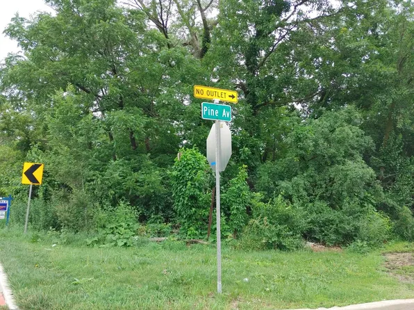Pine Ave, West Chicago, IL 60185
