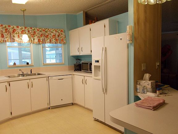 3rd image of 1335 Fleming Ave Lot 274