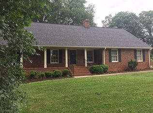 210 Hammett Bridge Rd, Greer, SC 29650