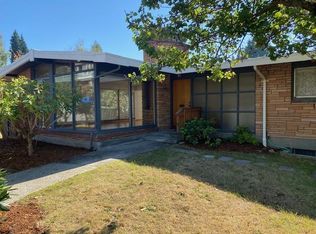 4501 Stanford Ave NE, Seattle, WA 98105