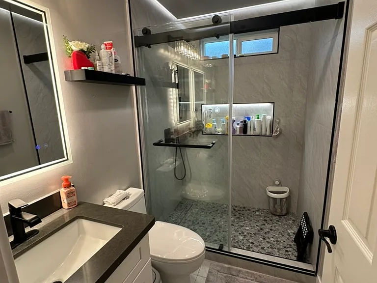 2082 Randolph Dr — Photo 4