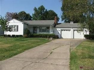 4626 Canterbury Ln, Youngstown, OH