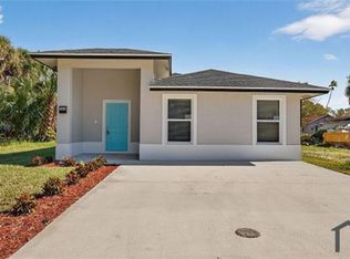 706 Dundas Ct, Fort Pierce, FL 34950