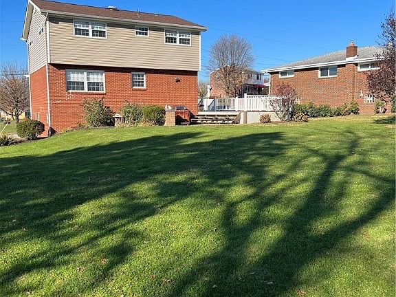 2nd image of 744 Jeffrey St