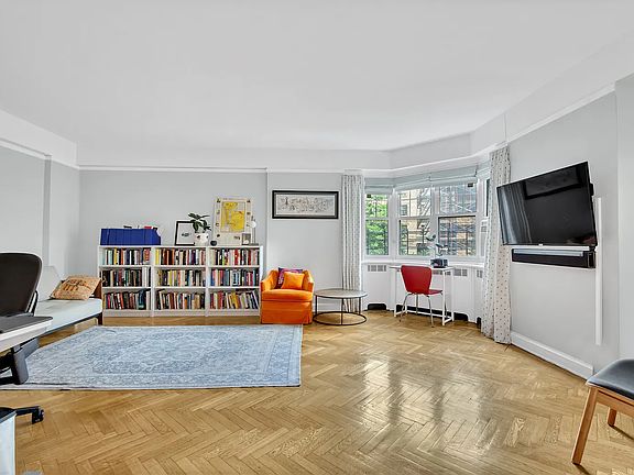 2nd image of 120 Cabrini Blvd APT 45