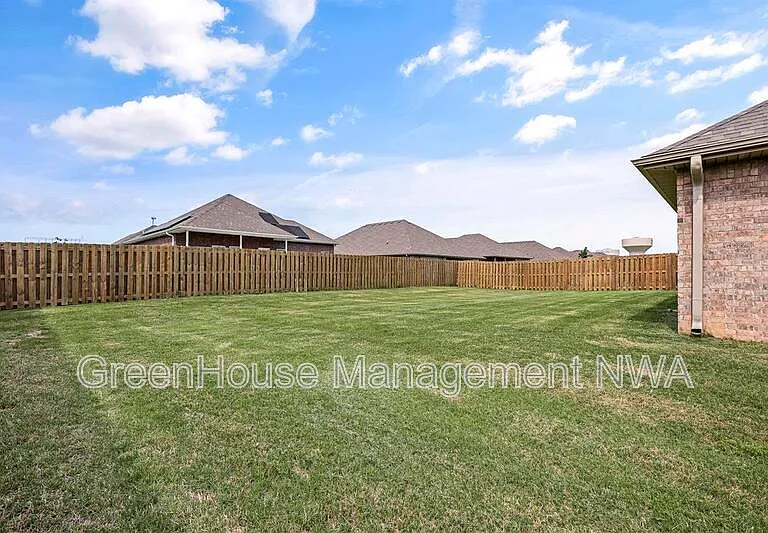 971 Redfree Dr — Photo 28