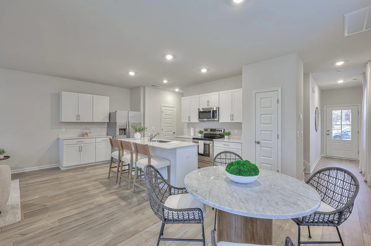Building Photo - 1082 Legacy Dr