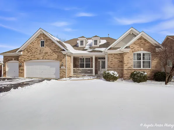 1906 Hillside Ln, McHenry, IL 60051