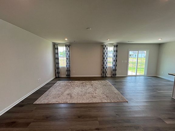 2nd image of 109 Gallant Fox Dr