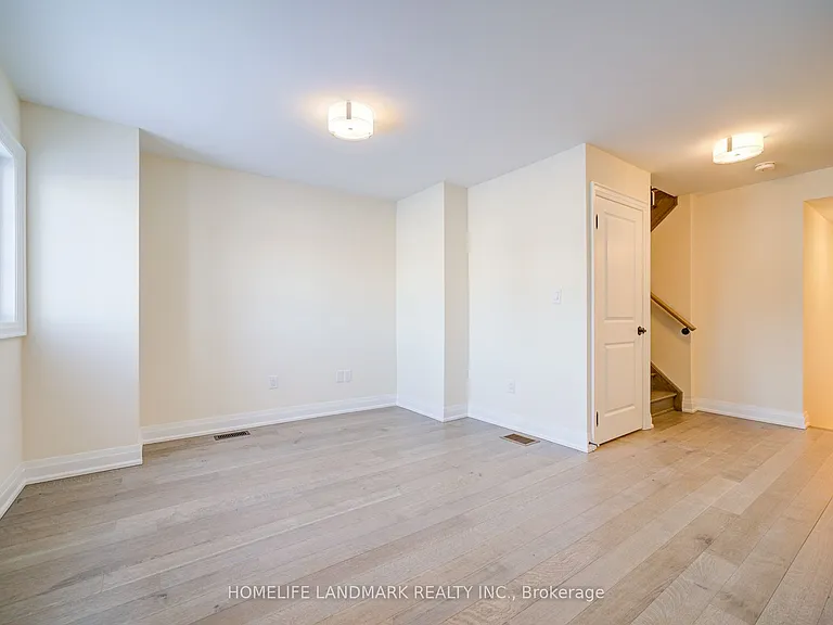 4285 Major Mackenzie Dr E — Photo 4