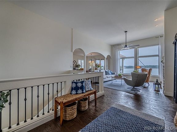 2nd image of 157 Bella Terra Ct
