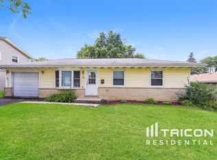 4 Joyce Ln, Country Club Hills, IL 60107