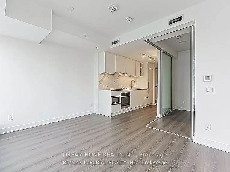 8 Wellesley St W #4907 — Photo 9