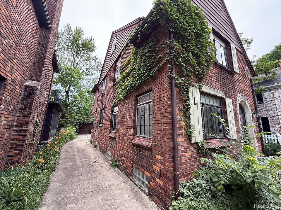 2nd image of 20445 Briarcliff Rd